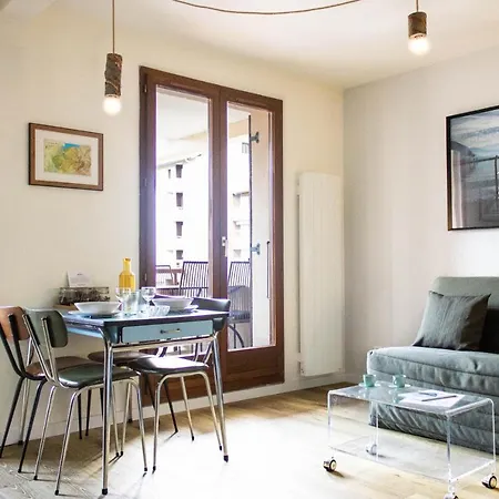 Apartment Les Ecureuils - Calme, Parking & Balcon