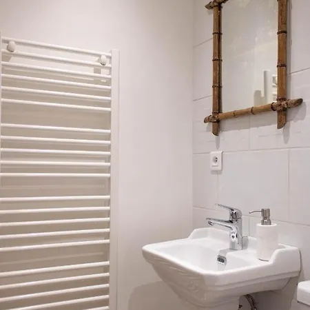 Apartment Les Ecureuils - Calme, Parking & Balcon *